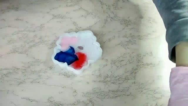 Спиртовые чернила в эпоксидной смоле. Подстаканник цветок.
