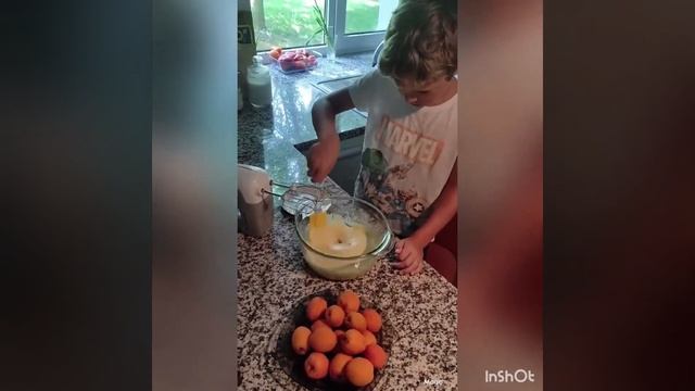 Абрикосова шарлотка від Стасюши смотреть онлайн