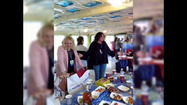 на теплоходе музыка играет смотреть онлайн