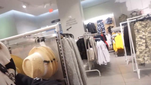 BlOG #1:HANG OUT WITH US (JAPANESE FOOD & SHOPPING | Barbara F. смотреть онлайн