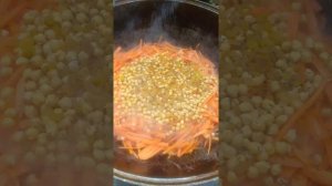 как быстро готовит плов.узбекыский плов. карши плов. как готовить плов .все видео тут