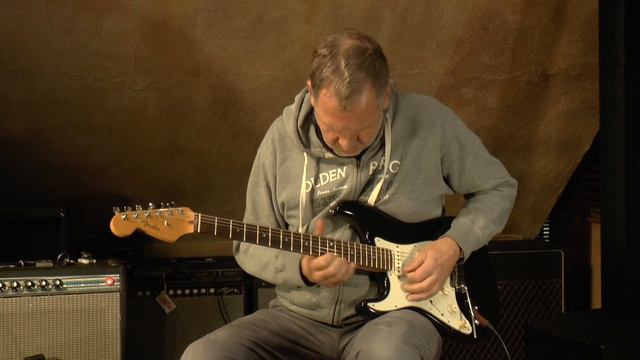 Left Hand Fender Stratocaster American Deluxe Series presented by Vintage Guitar Odenburg lefthand смотреть онлайн