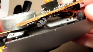 Тест + обзор динамо фонаря VARTA Dynamo Light LED