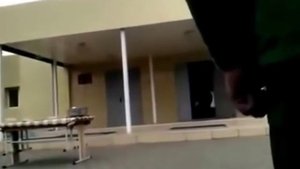 Офицер который учит Кавказцев