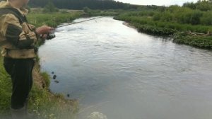 Рыбалка на бомбарду - Ловля Хариуса на мух!!!