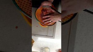 Как почистить икру горбуши