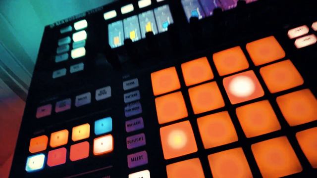 native instruments maschine studio (DIVA only) / MAGIXTHING / MAGIXMAKER смотреть онлайн