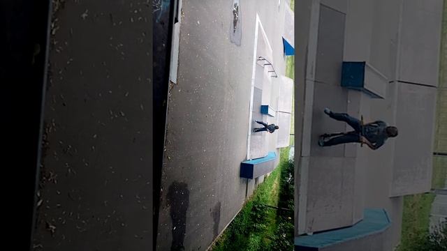 учу новые трюки на трюковом самокате!