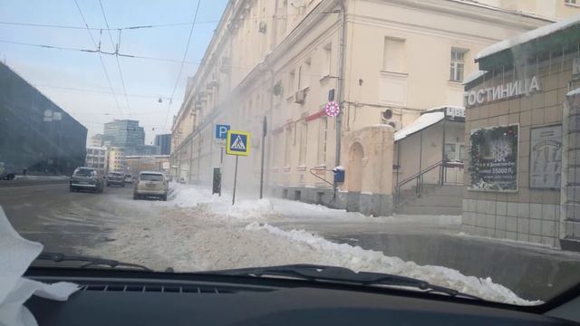 Чистка снега с крыши дома смотреть онлайн