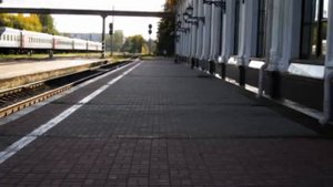 А может быть в Питер,и все образуется,И дышится легче, и легче танцуется