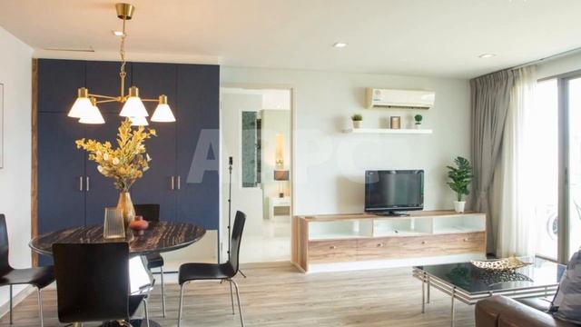 Шикарная городская квартира с 2 спальнями и 2 ванными комнатами в центре города

Откройте для себя смотреть онлайн