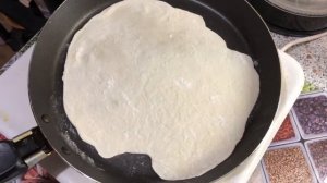 Самый простой рецепт домашних лепёшек. Бездрожжевые лепёшки ,пита.