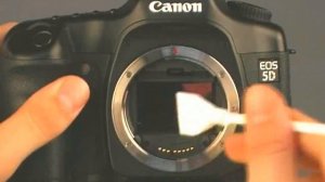 How to Clean dust off the sensor of the Canon EOS cameras