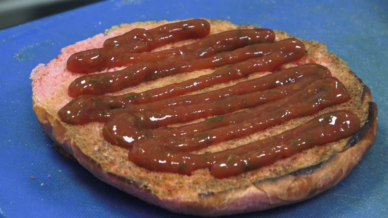 Сочно, вкусно, сытно: обзор бургерной «Мото бургер» в Керчи смотреть онлайн