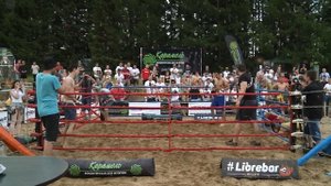 Реальный боксер против Уличного Бойца !!!