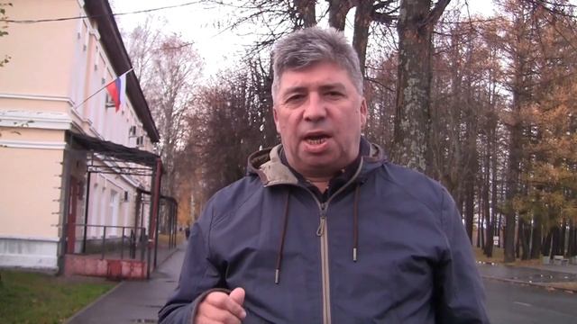 В Лодейном Поле в 2011 году был похоронен киноактер Сергей Межов. смотреть онлайн