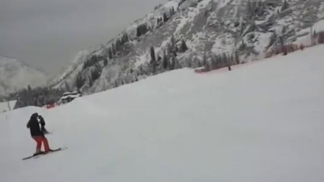 Экстрим на сноуборде падение в горах Алматы смотреть онлайн