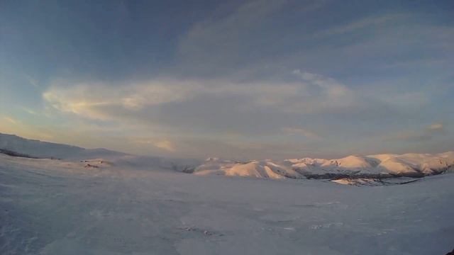 Догнать заходящее Солнце в горах Полярного Урала To catch the setting Sun