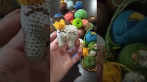 Вязаные брелки из киндеров. мои идеи.1 часть #крючком #вязание #вяжутнетолькобабушки #идеи #брелоки