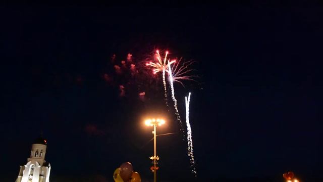 Праздничный салют в честь дня Металлургов в Каменске-Уральском! 18.07.2014г. смотреть онлайн