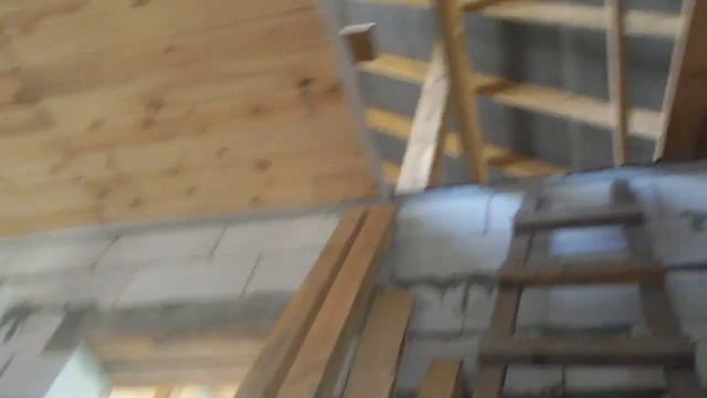 Проник в чужой дом упал с крыши смотреть онлайн