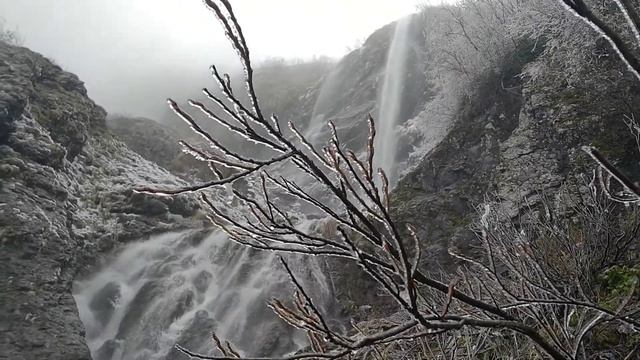 водопад Поликаря. Красная Поляна. Сочи. 11.05.2021. смотреть онлайн