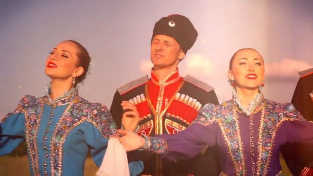 За тихой рекою. Исполняет театр песни и танца РУСЬ. смотреть онлайн