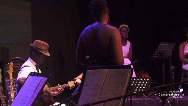 Strangers In The Night - Frank Sinatra смотреть онлайн