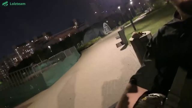 ХАЗЯЕВА ВСТРЕТИЛИ СТРАННОГО БОМЖА (парадеевич, кореш, плохой парень и данила горилла) смотреть онлайн