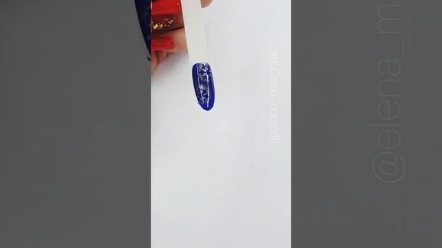 Аэропуффинг. Снежинки на ногтях. Aeropuffing. Быстрый новогодний дизайн ногтей. Зимний маникюр