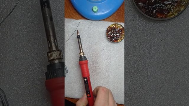 Как залудить жало паяльника!!! смотреть онлайн