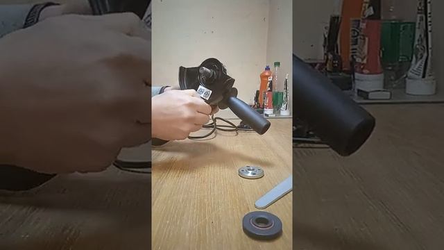 Болгарка Бош.Отличный вариант для домашнего мастера. смотреть онлайн