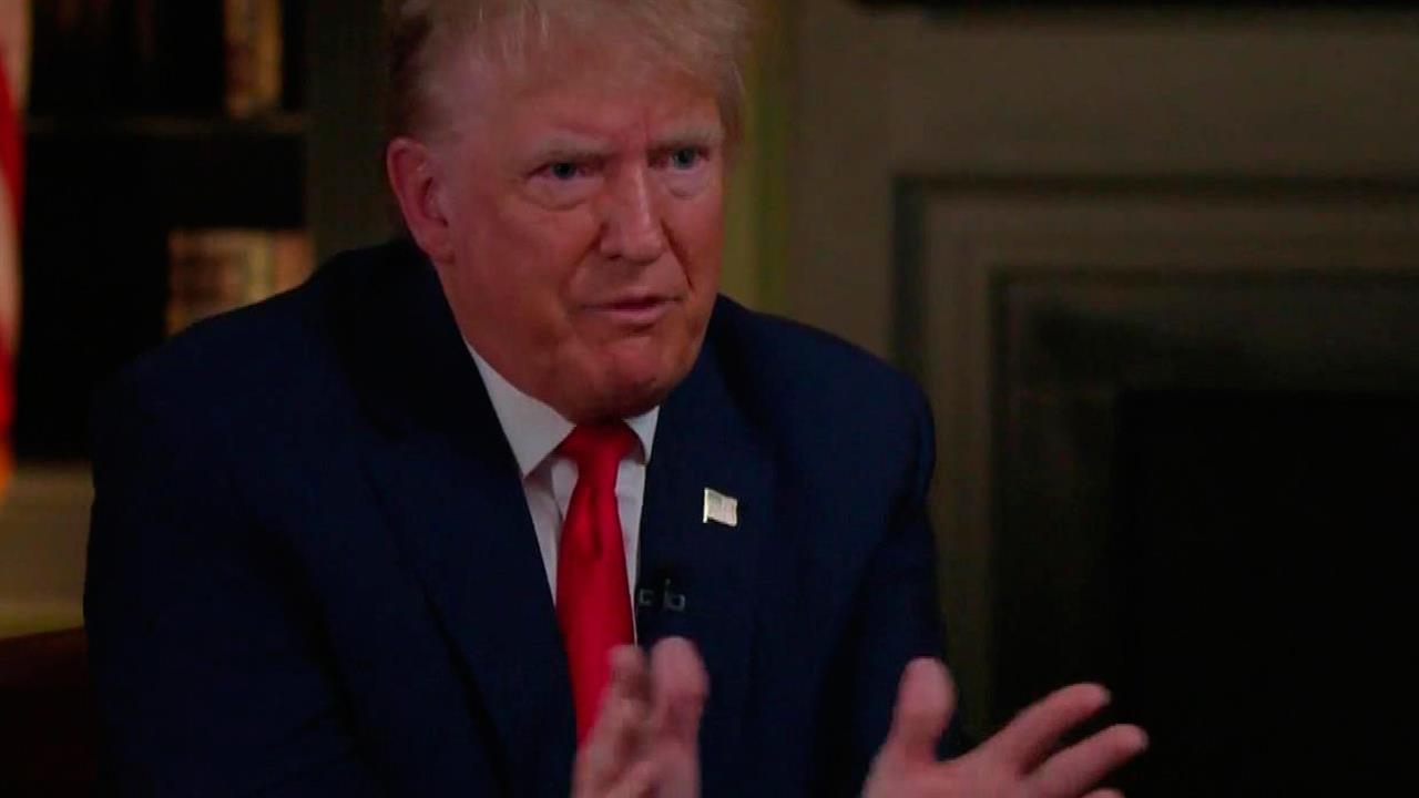 О том, что Украина с большими потерями проигрывает на поле боя, заявил бывший президент США