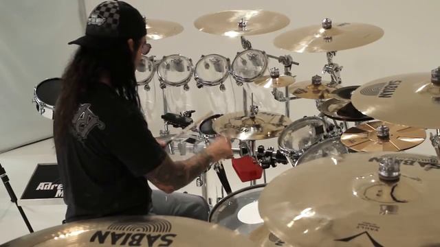 Mike Portnoy Performs at the LP Studio смотреть онлайн