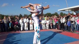 Спортивная акробатика - показательное выступление: Дарья Корсак и Геннадий Шевченко (Сумы)