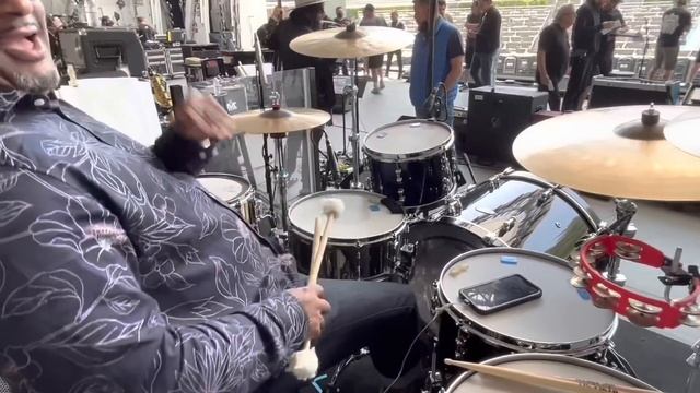 Homeskoolin’ Road Update “Antiques Roadshow” смотреть онлайн