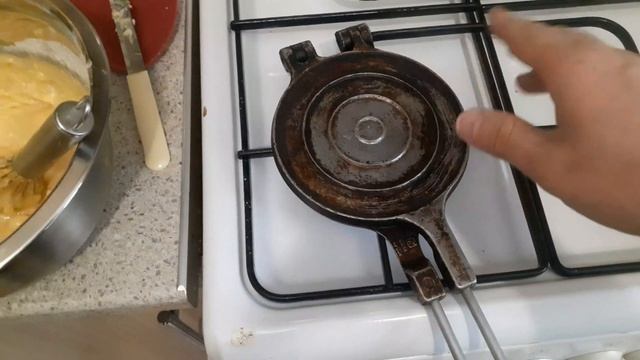 вафли в советской вафельнице- waffles in the Soviet waffle iron