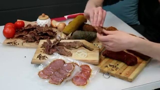 сыровяленое мясо, мясные чипсы (мясо в деле)