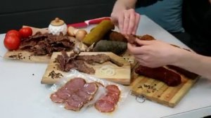 сыровяленое мясо, мясные чипсы (мясо в деле)