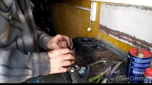 Меняю нижний рычаг подвески переднего колеса ВАЗ2101