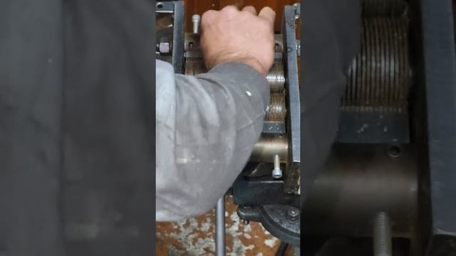 Табакорезка новая. Инструкция по замене гребёнок. смотреть онлайн