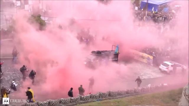 Порошенко ЛИЧНО приехал разжигать Майдан в Киеве смотреть онлайн