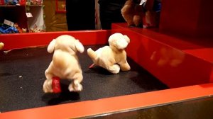 Плюшевая прыгающая собачка. (Hamleys - магазин игрушек)