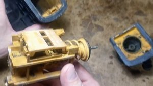 Выходной блок охлаждающей жидкости с электроприводом (термостат) 98 041 603 80  двигателя DW10FD FA