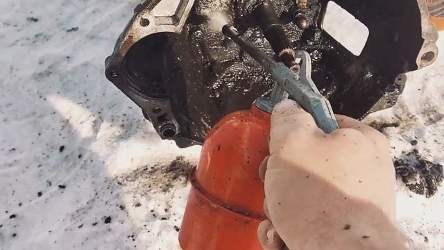 Чистка КПП перед установкой на NIVA CHEVROLET! смотреть онлайн