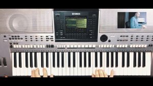 Как играть Шербурские зонтики на синтезаторе