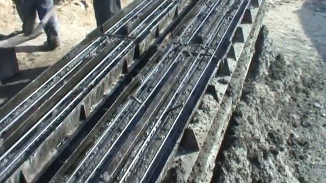 Формы для бетонного щелевого пола (Установка арматуры) смотреть онлайн
