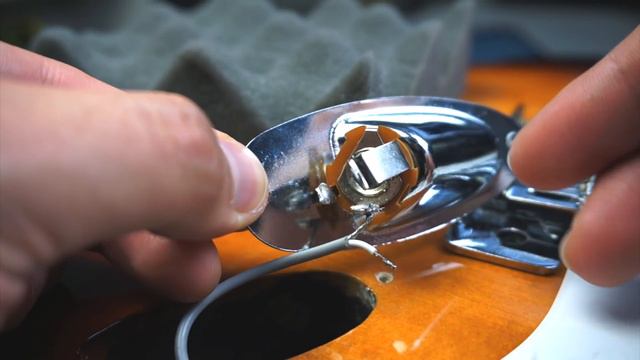 Como arreglar el CONECTOR JACK de tu guitarra смотреть онлайн