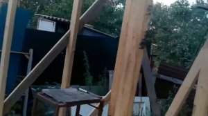 Установка стен хозблока.