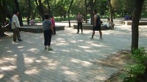 Китайская игра в воланчик